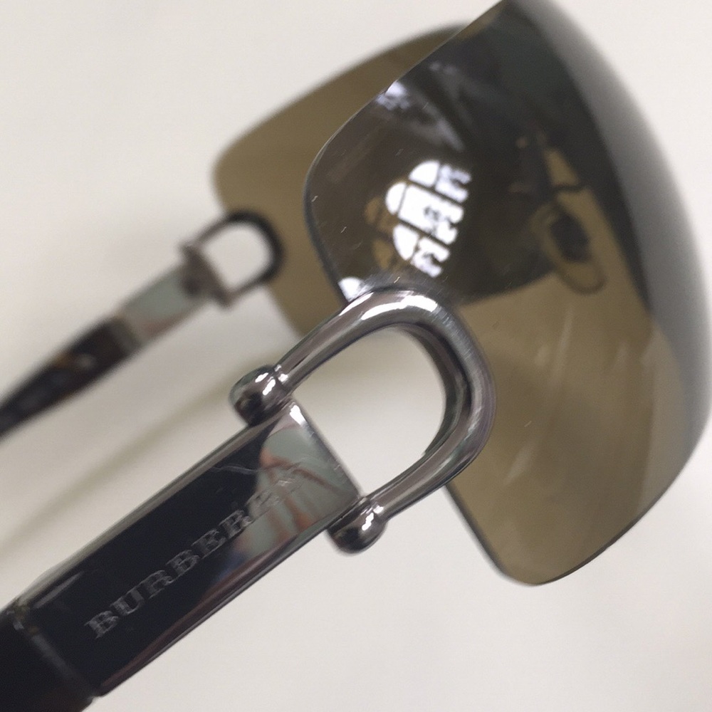 Burberry Sunglasses Authentic - Picture 6 of 8
